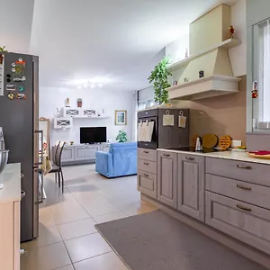 Balcony Apt , Milano Italia